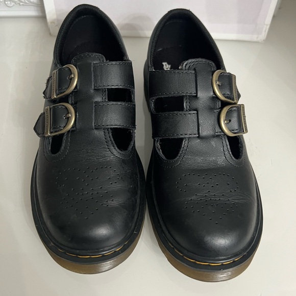 Little Girl’s Dr Martens shoes - Picture 3 of 10